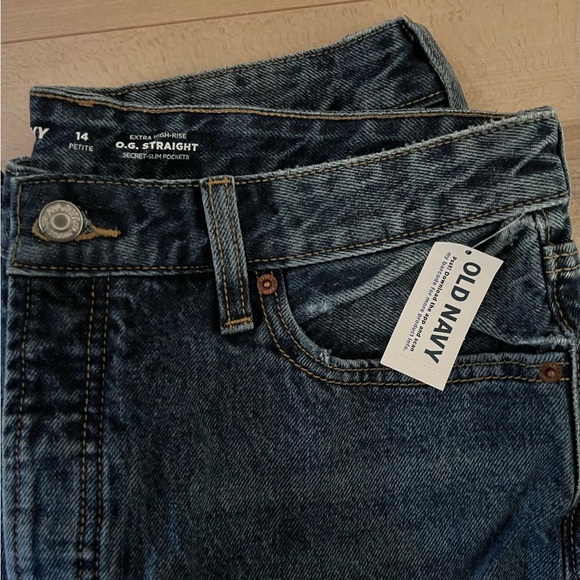 Old Navy Highrise Button-fly Straight jeans with patchwork - Picture 4 of 6